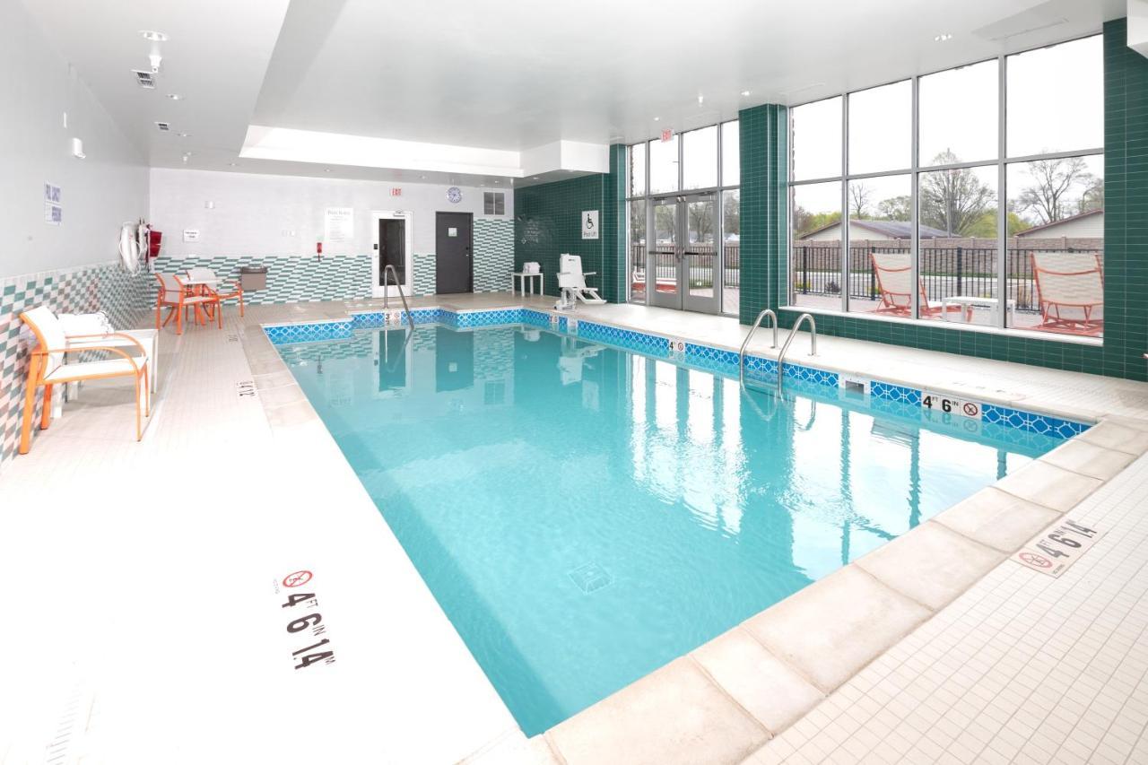 Holiday Inn & Suites Detroit - Troy By Ihg Eksteriør bilde