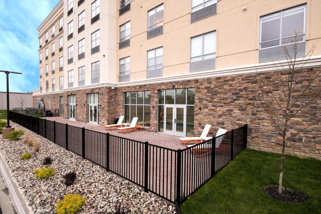 Holiday Inn & Suites Detroit - Troy By Ihg Eksteriør bilde