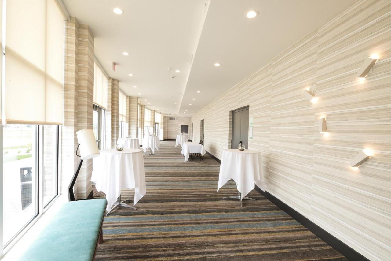 Holiday Inn & Suites Detroit - Troy By Ihg Eksteriør bilde