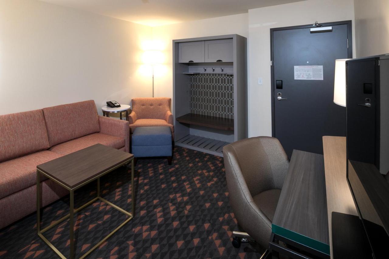 Holiday Inn & Suites Detroit - Troy By Ihg Eksteriør bilde
