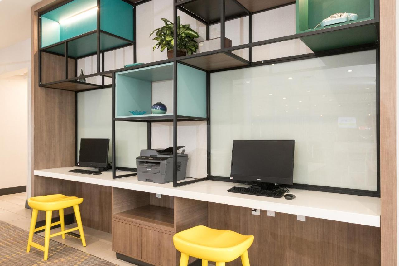 Holiday Inn & Suites Detroit - Troy By Ihg Eksteriør bilde
