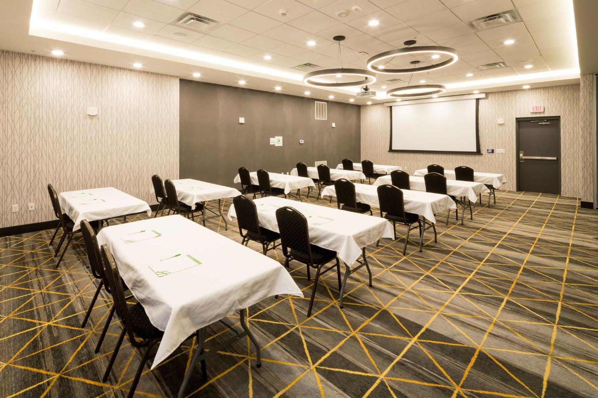 Holiday Inn & Suites Detroit - Troy By Ihg Eksteriør bilde
