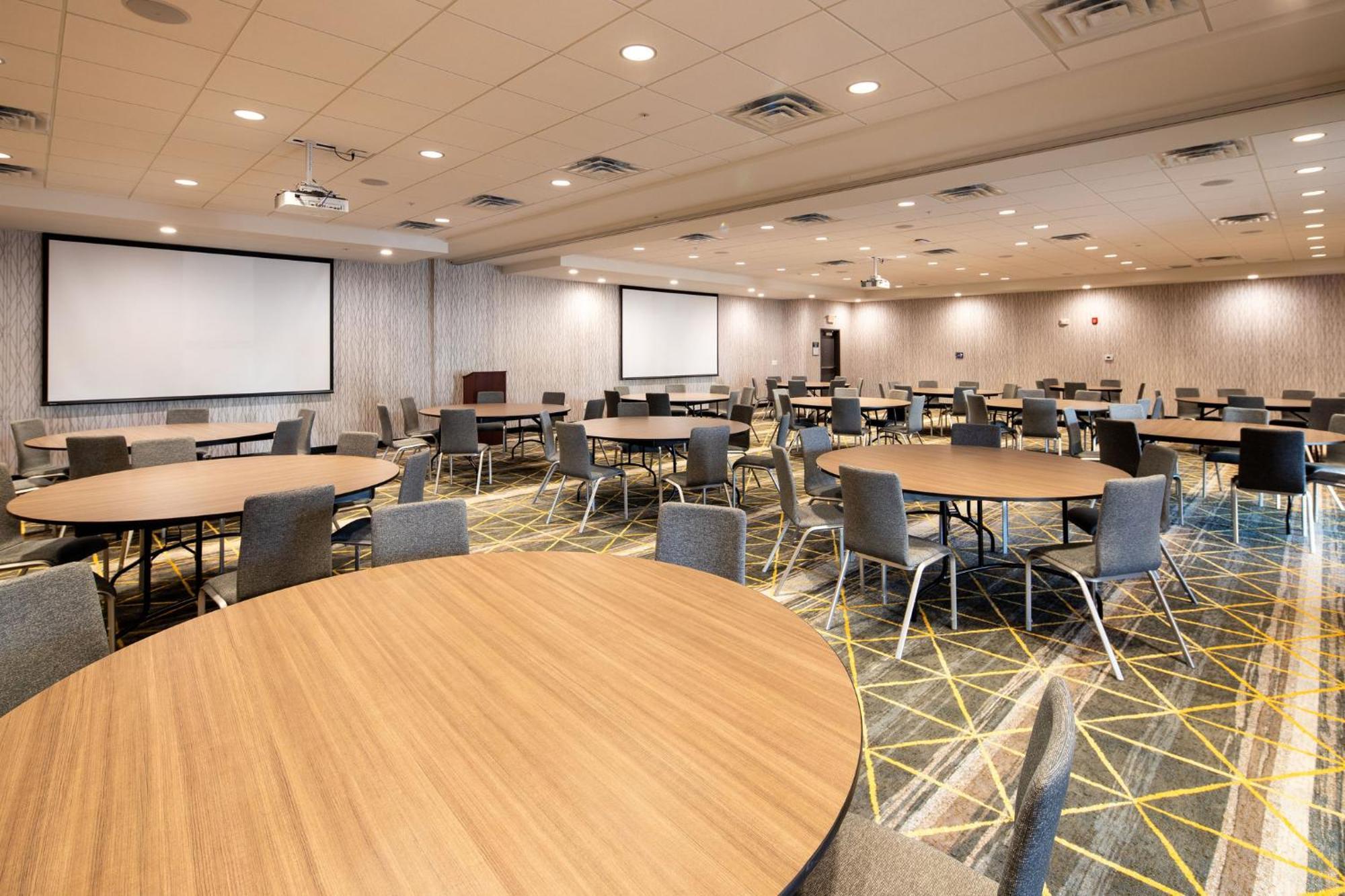 Holiday Inn & Suites Detroit - Troy By Ihg Eksteriør bilde